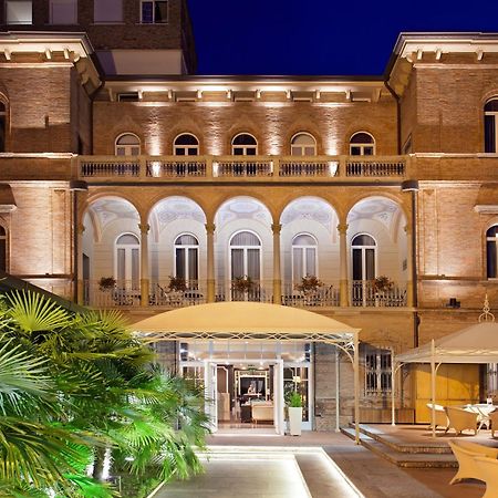 Villa Adriatica Ambienthotels Rimini Exterior photo