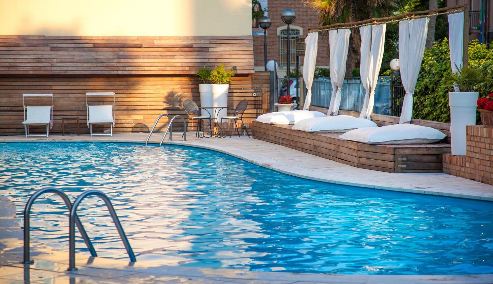 Villa Adriatica Ambienthotels Rimini Exterior photo