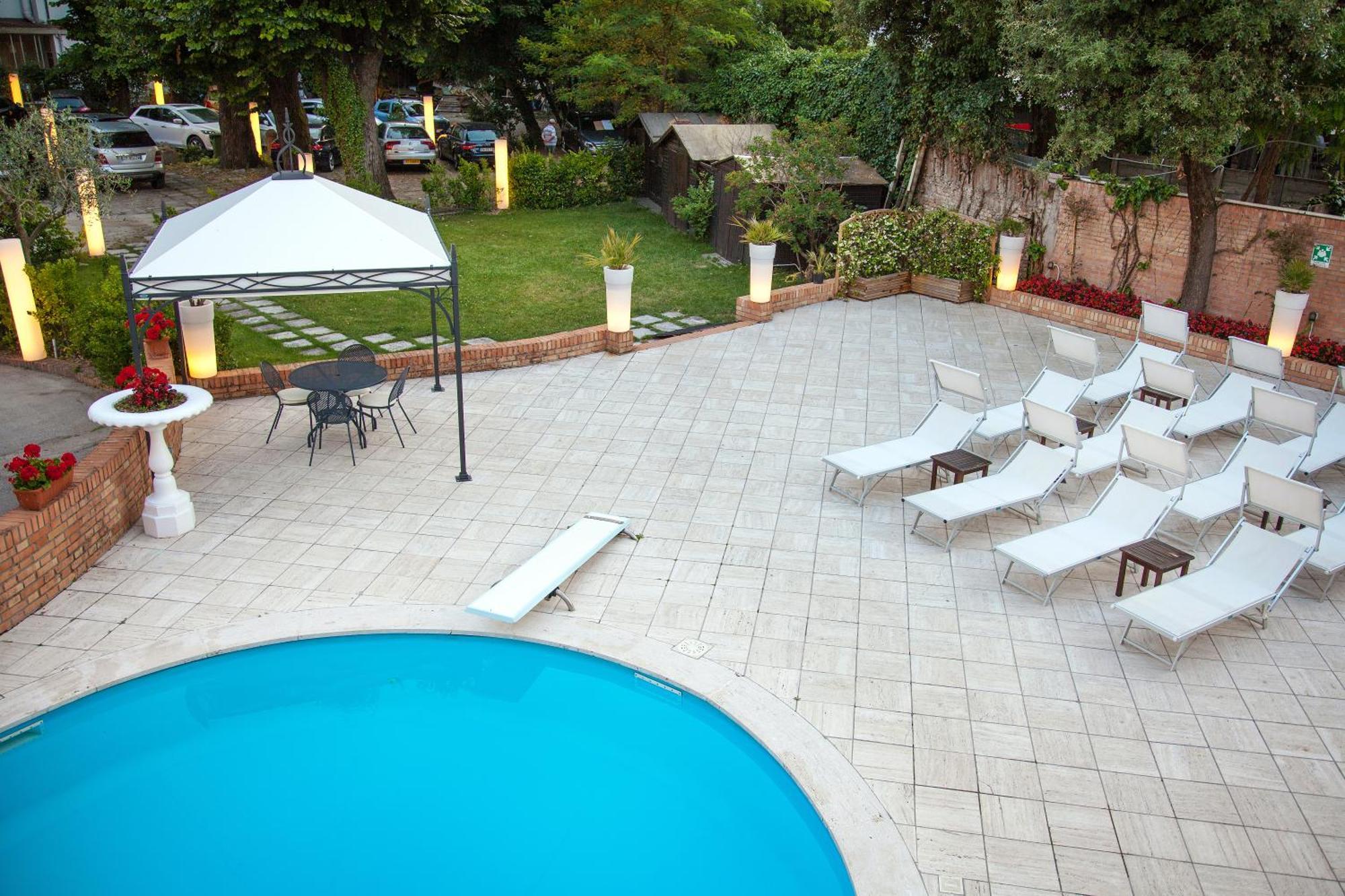 Villa Adriatica Ambienthotels Rimini Exterior photo